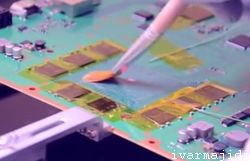 مالیدن فلکس در محل نصب چیپ روی مادربرد-bga-soldering